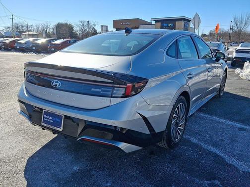 2025 Hyundai SONATA Hybrid Limited