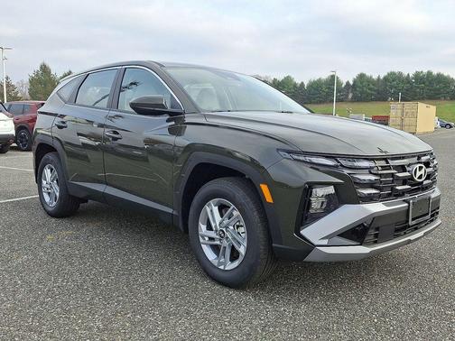 2026 Hyundai TUCSON SE