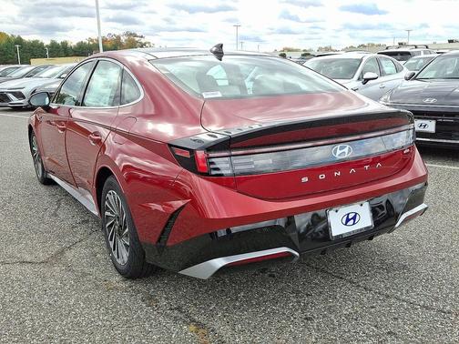 2026 Hyundai SONATA Hybrid SE