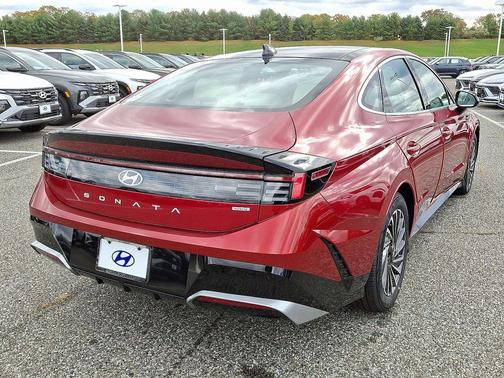 2026 Hyundai SONATA Hybrid SE