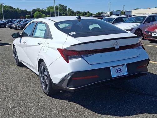 2025 Hyundai ELANTRA Sport
