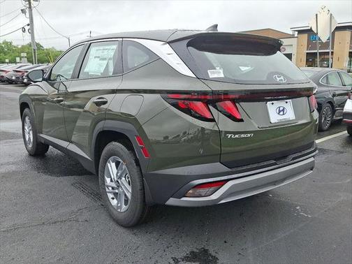 2025 Hyundai TUCSON SE