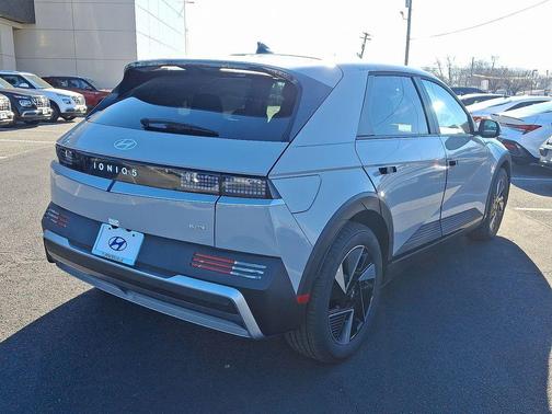 2026 Hyundai IONIQ 5 SEL