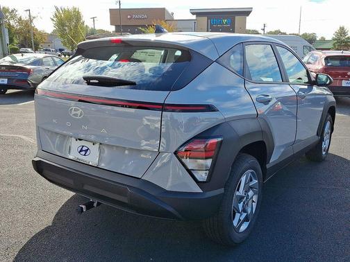 2026 Hyundai KONA SE