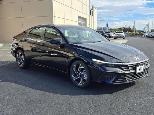 2025 Hyundai ELANTRA Sport