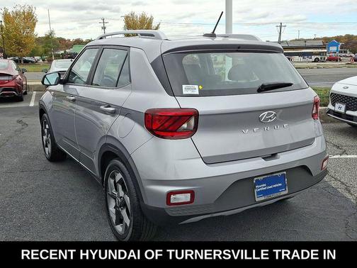 2024 Hyundai VENUE SEL