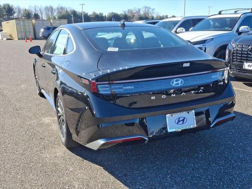 2025 Hyundai SONATA Hybrid SE