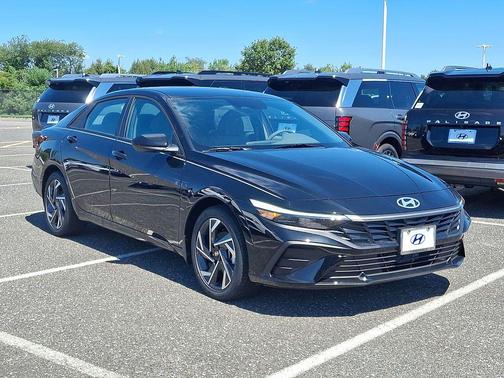 Abyss Black 2025 Hyundai ELANTRA HEV SEL Sport