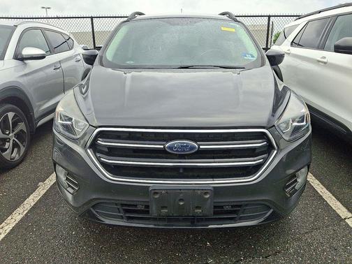 Magnetic 2018 Ford Escape SE