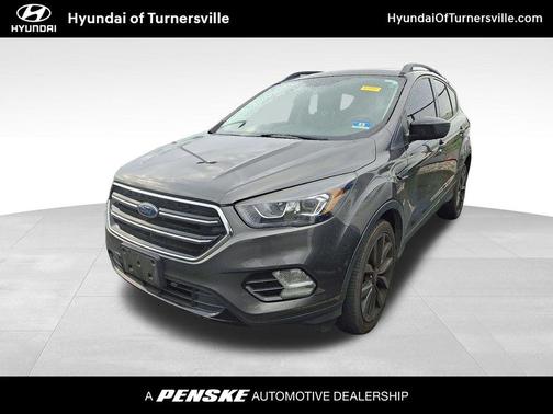 Magnetic 2018 Ford Escape SE