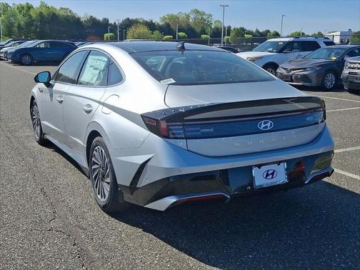 2025 Hyundai SONATA Hybrid Limited