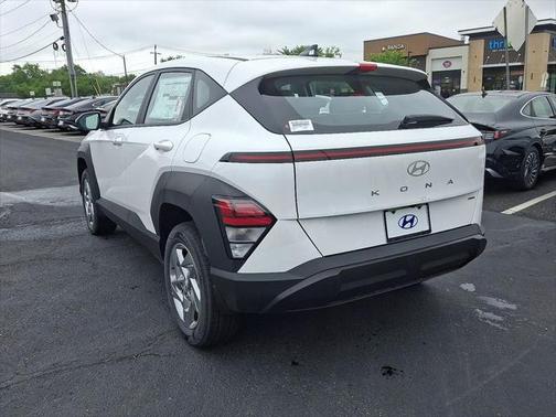 2025 Hyundai KONA SE