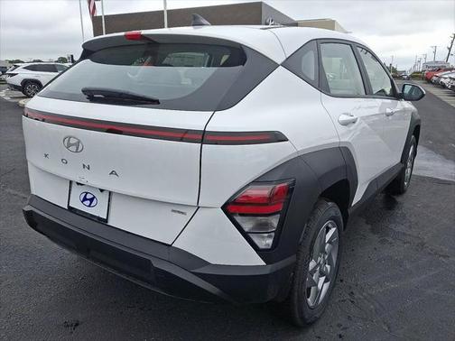 2025 Hyundai KONA SE