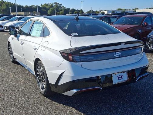 2026 Hyundai SONATA Hybrid SE