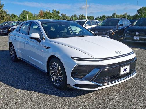 2026 Hyundai SONATA Hybrid SE