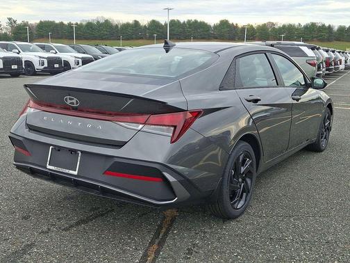 2026 Hyundai ELANTRA Sport