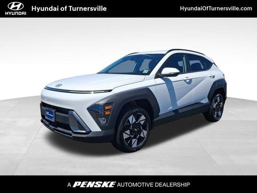Atlas White 2025 Hyundai KONA SEL