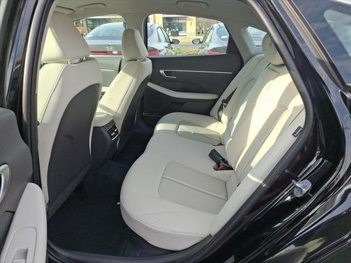 2025 Hyundai SONATA Hybrid SE