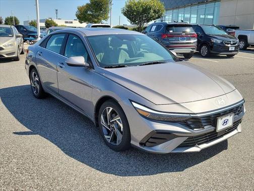 2025 Hyundai ELANTRA Sport