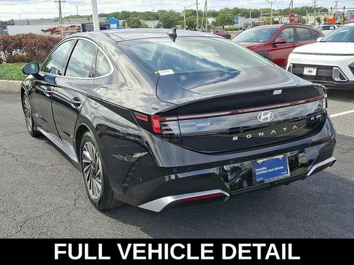 2024 Hyundai SONATA Hybrid Limited
