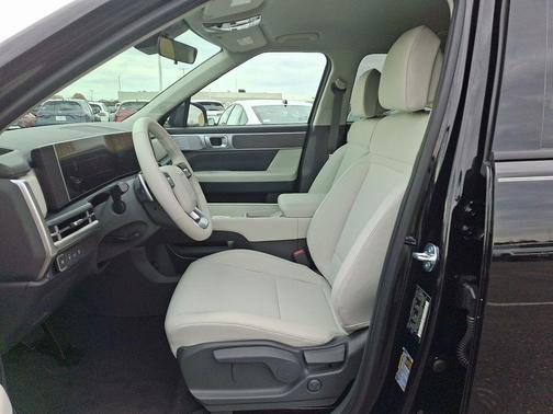Phantom Black 2026 Hyundai SANTA FE SE