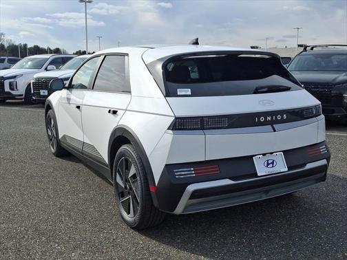2025 Hyundai IONIQ 5 SE