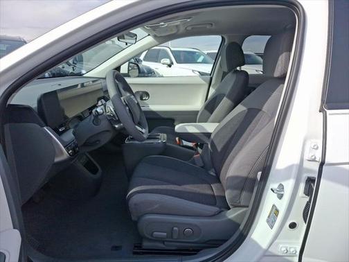 2025 Hyundai IONIQ 5 SE