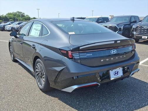 2025 Hyundai SONATA Hybrid Limited