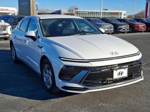 2025 Hyundai SONATA SE