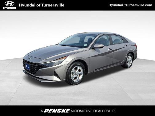 2023 Hyundai ELANTRA SE
