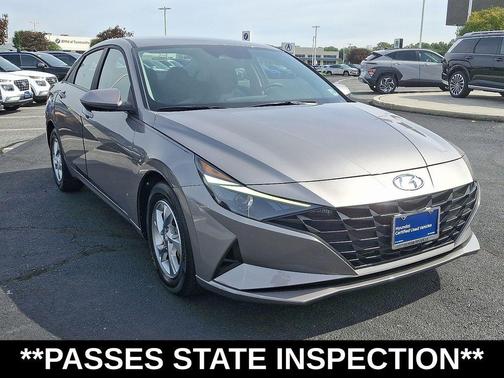 2023 Hyundai ELANTRA SE