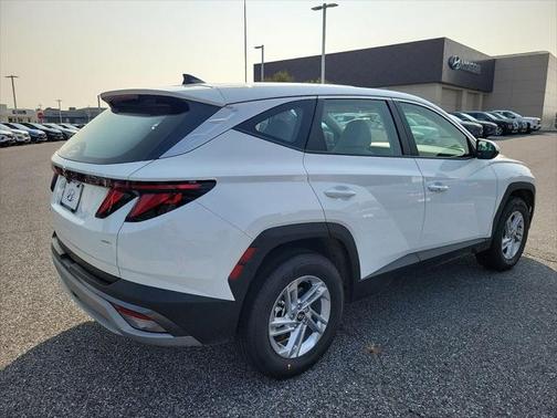 2025 Hyundai TUCSON SE