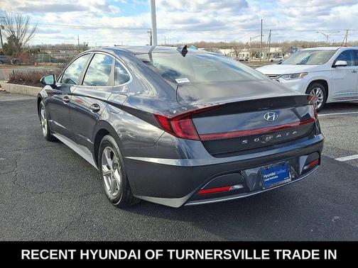 2022 Hyundai SONATA SE