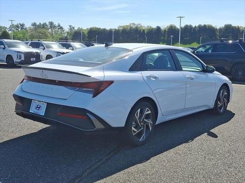 2025 Hyundai ELANTRA Sport