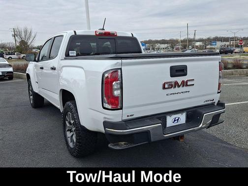 Summit White 2022 GMC Canyon AT4