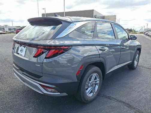 Hampton Gray 2026 Hyundai TUCSON SE