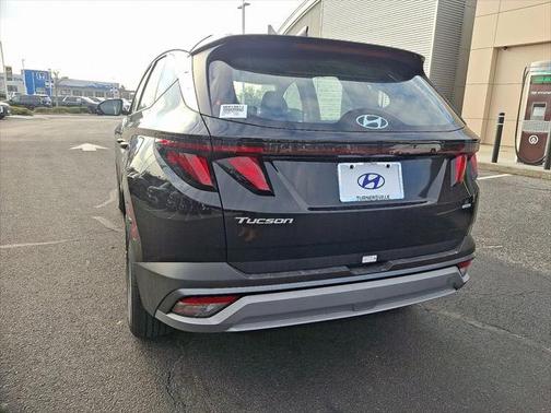 2025 Hyundai TUCSON SE