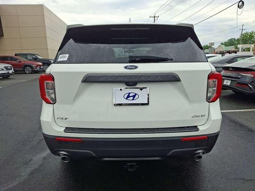 Star White Metallic Tri-Coat 2021 Ford Explorer XLT