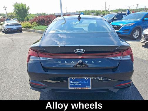 Phantom Black 2023 Hyundai ELANTRA SEL
