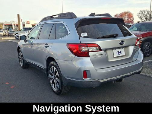 Ice Silver Metallic 2017 Subaru Outback 2.5i Limited