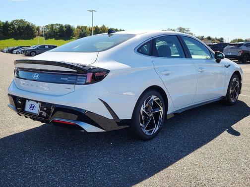 2026 Hyundai SONATA SEL