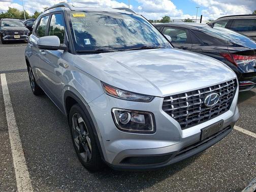 2022 Hyundai VENUE SEL