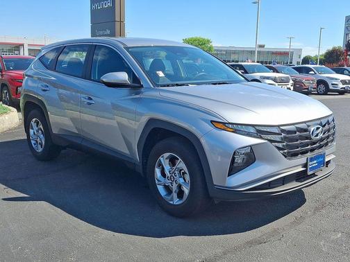 Shimmering Silver 2023 Hyundai TUCSON SE