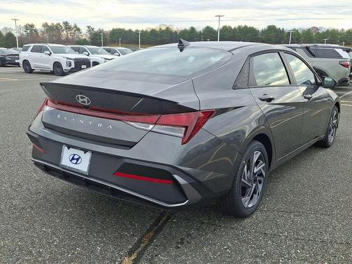 2025 Hyundai ELANTRA Sport