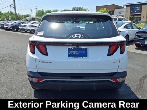 White Pearl 2024 Hyundai TUCSON SE