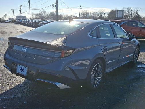 2026 Hyundai SONATA Hybrid SE