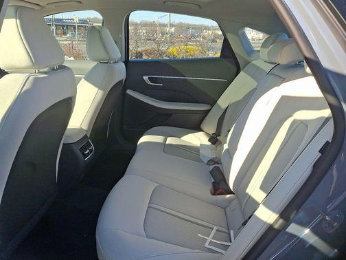 2026 Hyundai SONATA Hybrid SE