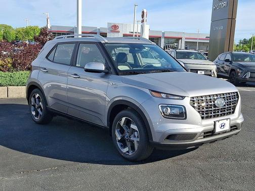 Shimmering Silver 2026 Hyundai VENUE SEL