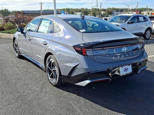 2026 Hyundai SONATA SEL
