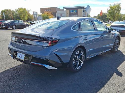 2026 Hyundai SONATA SEL